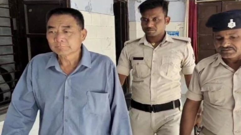 जेल में बंद चायनीज ने चश्मे का शीशा तोड़ काटी अपनी नस, प्राइवेट पार्ट भी: अस्पताल में मौत, अवैध रूप से भारत में घुसने पर हुई थी गिरफ्तारी