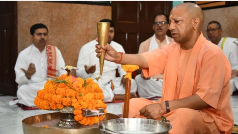‘मुगलों की जजिया कर की तरह है नगर निगम के भारी-भरकम टैक्स’: श्रीकृष्ण जन्मभूमि मामले के मुख्य पक्षकार ने CM योगी को पत्र लिखकर माँगी मदद