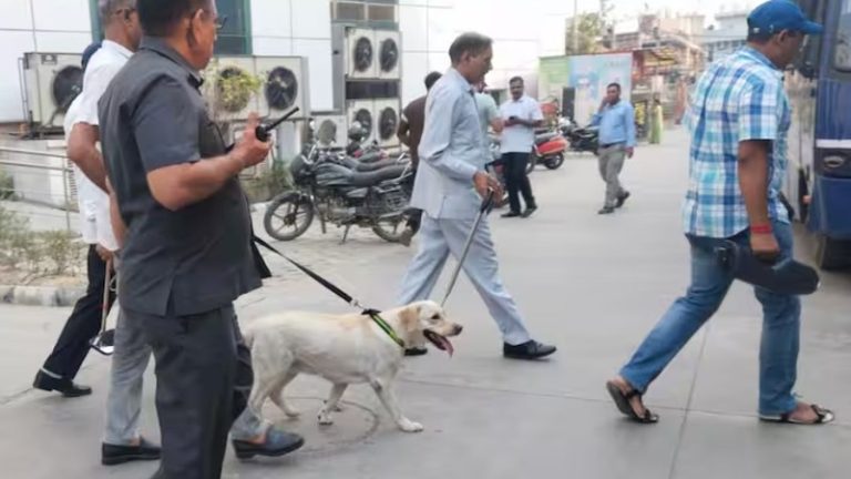 बम से उड़ा देंगे म्यूजियम… दिल्ली के 10 से ज्यादा संग्रहालयों को आई धमकी, पुलिस आनन-फानन में जाँच में जुटी: चंडीगढ़ के अस्पताल को भी मेल पहुँचा