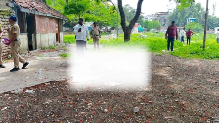 दिहाड़ी मजदूर इस्माइल शेख ने बहन के बॉयफ्रेंड के पिता को चाकुओं से गोद कर मार डाला, अफेयर से था नाराज़