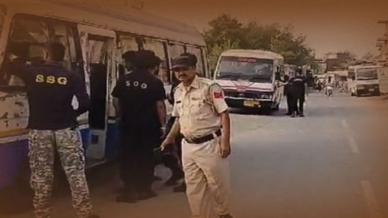 पंजाब में 2 आतंकियों की घुसपैठ के बाद हाई अलर्ट, रिपोर्ट में दावा- हथियारों से लैस थे नकाबपोश: ग्रामीणों ने बताया- बंदूक दिखा खाना बनाने को कहा, फिर पठानकोट की ओर बढ़े