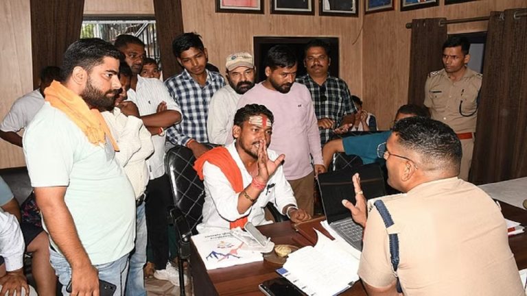 13 और 15 साल की हिंदू लड़कियाँ गायब, आरोप मुस्लिम लड़के पर: हल्द्वानी में जहाँ हिंदू डर कर जीने को मजबूर, वहाँ बच्चियों के सकुशल बरामदगी की माँग