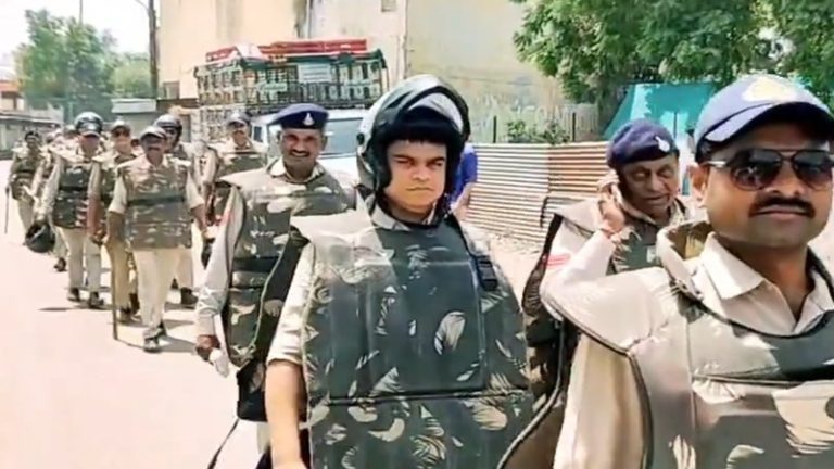 इंस्टाग्राम पोस्ट को इस्लाम विरोधी बता हिंदू के घर पर चढ़ गई ‘भीड़’, पत्थरबाजी के बाद 106 पर केस: 8 गिरफ्तार, MP के बुरहानपुर का मामला