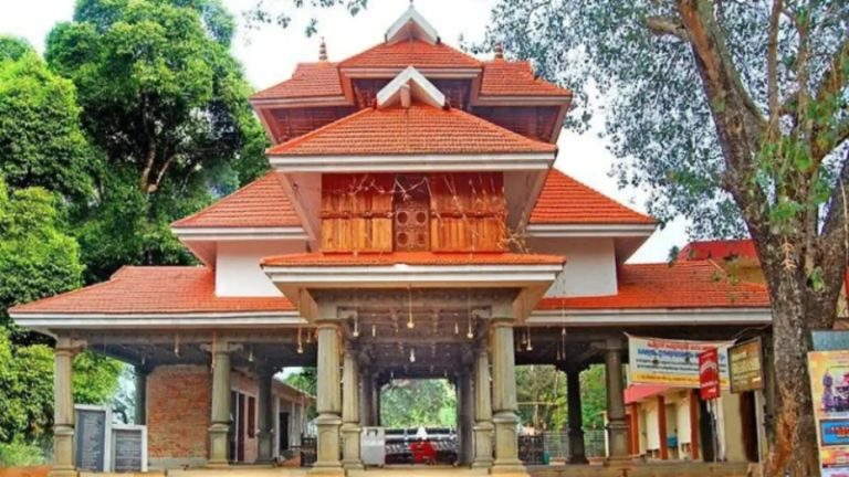 महाभारत का दुर्योधन सरकार को देता है जमीन का टैक्स, उसके नाम पर है इलाके की भूमि: केरल में है भव्य मंदिर, ‘सौम्य’ देवता के लिए चढ़ता है ताड़ी