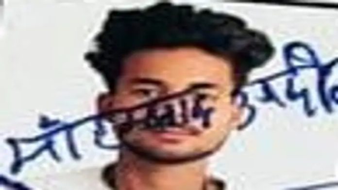 आरोपित आदिल खान