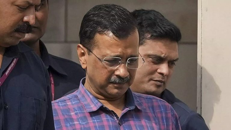 अरविंद केजरीवाल कोई घोषित अपराधी या आतंकवादी नहीं, जमानत दे दीजिए: हाई कोर्ट ने पूछा- ट्रायल कोर्ट क्यों नहीं गए, CBI से भी माँगा जवाब