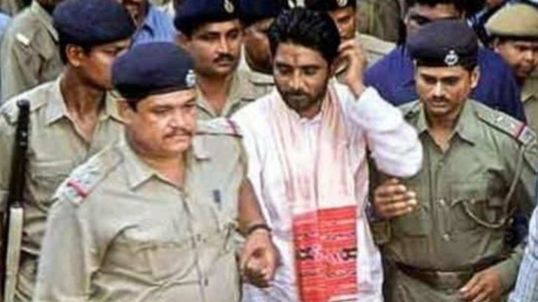 बिना परोल के 24 साल से जेल में बंद हैं रवींद्र पाल उर्फ दारा सिंह, 60+ हो चुकी है उम्र: रिहाई की संस्तुति के बावजूद फाइल दबाए रही ओडिशा सरकार, अब सुप्रीम कोर्ट से आस