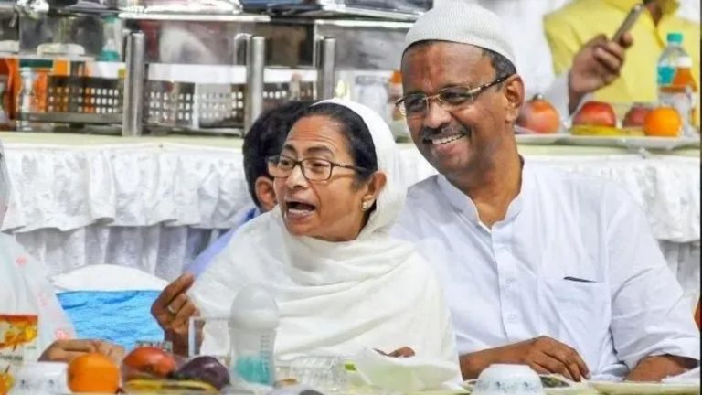 गैर-मुस्लिम बदकिस्मत, उन्हें मुस्लिम बना अल्लाह को खुश करो: बंगाल के खास इलाके को ‘मिनी पाकिस्तान’ बताने वाले TMC नेता फिरहाद हकीम ने कहा- हमें ताकत दिखानी है