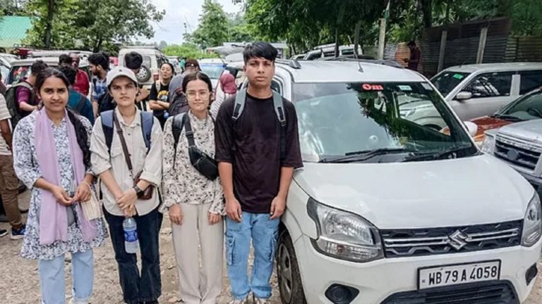 बांग्लादेश से 1000 छात्र पहुँचे भारत, नेपाल-भूटान की भी की जा रही मदद: आरक्षण विरोधी दंगों में जल रहा है पड़ोस का इस्लामी मुल्क