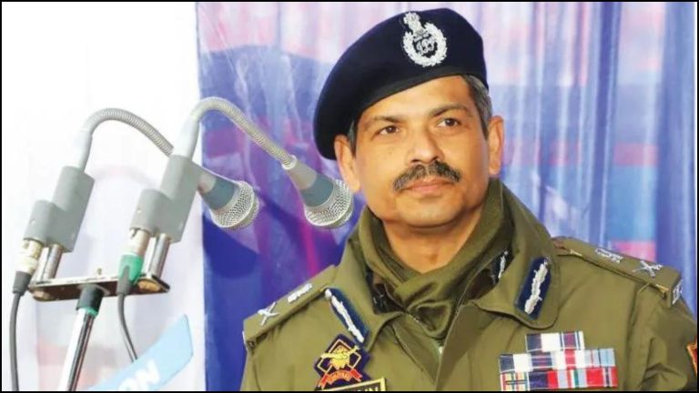 ‘जम्मू-कश्मीर की पार्टियों ने वोट के लिए आतंक को दिया बढ़ावा’: DGP ने घाटी के सिविल सोसाइटी में PAK के घुसपैठ की खोली पोल, कहा – जमात को छूने भी नहीं देते थे