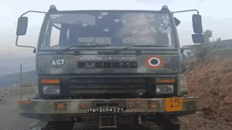 अब जम्मू कश्मीर के कठुआ में आतंकी हमला, 4 जवान बलिदान: सेना के काफिले पर आतंकियों ने फेंके ग्रेनेड, पुँछ में वायुसेना को बनाया था निशाना