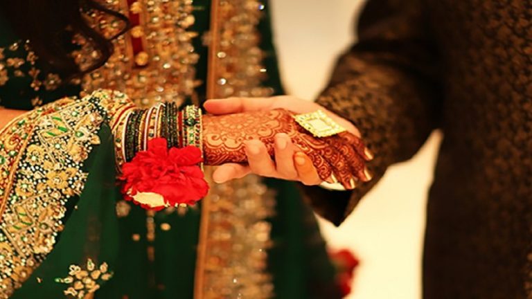 हिंदू बन मुस्लिम लड़कियों ने की शादी, एक सप्ताह बाद फरार: 2-2 लाख रुपए लेकर धर्मशाला में दलाल ने कराए फेरे, लेकिन इलाका था मुस्लिम बहुल