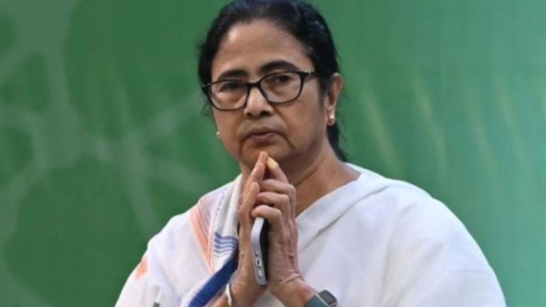 बंगाल की ‘कंगारू कोर्ट’ में एक और महिला की पिटाई, आहत हो पीड़िता ने जहर पीकर दे दी जान: पीड़ित पति ने बताया- TMC नेता ने जबरन पंचायत में बुलवाया था