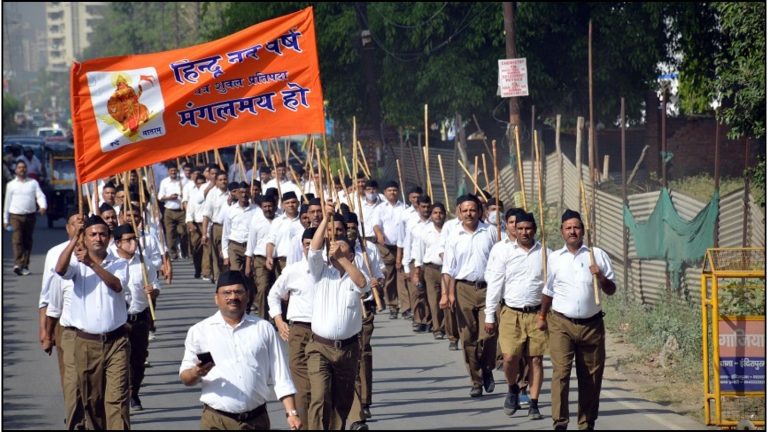 RSS को बिना किसी रिपोर्ट, सर्वे या आँकड़े के बिना इंदिरा गाँधी ने किया था बैन, हाई कोर्ट ने लताड़ते हुए कहा – फिर से न हो संविधान का उल्लंघन