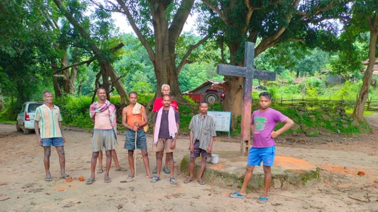 क्रूस चौक, चर्च, साहेब का कोना, ईसाइयों का मेला… जब ‘हिंसक हिंदू’ अल्पसंख्यक हो जाएँगे तो भारत का हर गाँव होगा खड़कोना, रमेश राम बोल भी नहीं पाएँगे