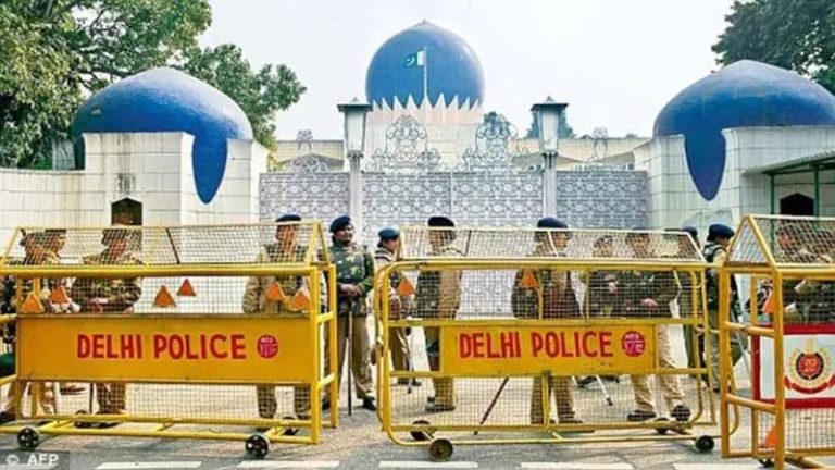 पाकिस्तानी अधिकारी के घर में भारतीय महिला से सेक्स की डिमांड, शिकायत की तो आरोपित को बकरीद के बहाने मुल्क भेजा; पीड़िता को नौकरी से निकाला