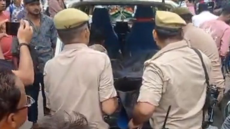 मोहम्मद आलम ने बुक किया जो कमरा, उसमें मिली लड़की की क्षत-विक्षत लाश: गला रेत कर हत्या, शरीर के अन्य हिस्सों पर भी 5 बार चाकू से वार
