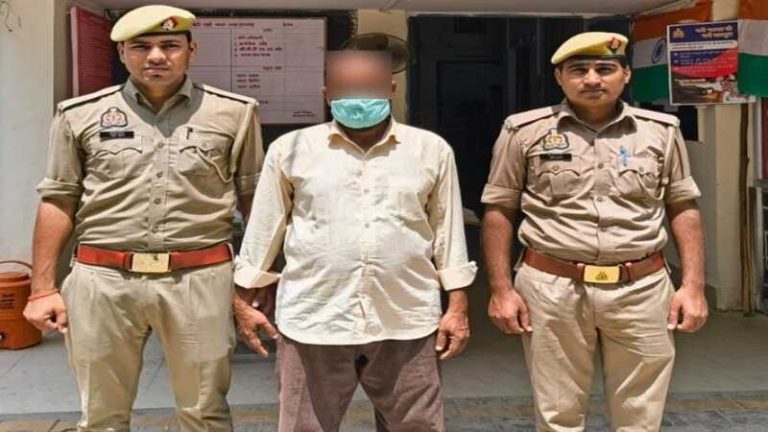 17 साल की बेटी का 1 साल से रेप कर रहा था अब्बा, मुँह खोलने पर कत्ल की देता था धमकी: विरोध करने पर बीवी को दिया तीन तलाक, अब UP पुलिस ने दबोचा