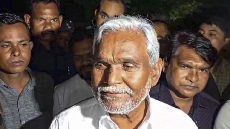 टूटेगी झामुमो, झारखंड के पूर्व CM चंपई सोरेन ने किया नई पार्टी बनाने का ऐलान: बोले – नहीं लूँगा संन्यास, अच्छा दोस्त मिले तो साथ बढ़ेंगे आगे