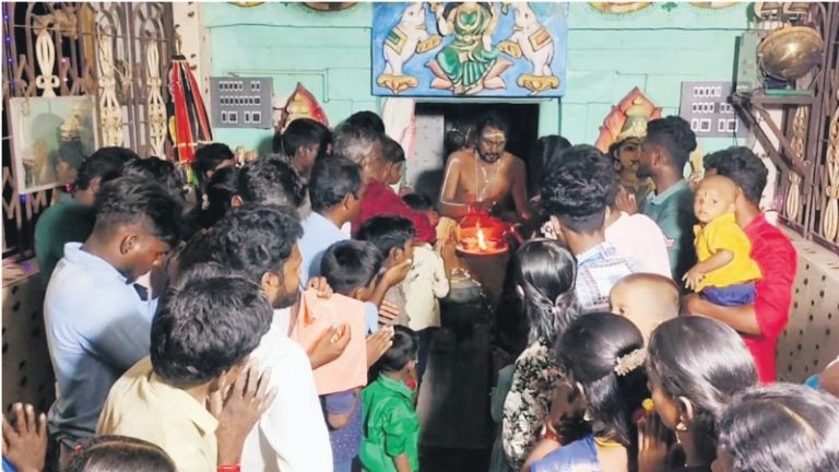 तमिलनाडु के भगवती अम्मा मंदिर में 100+ दलित परिवारों ने की पूजा-अर्चना, वर्षों से प्रवेश नहीं करने दे रहे थे पिछड़े: पुजारी के लिए सरकार से करेंगे माँग