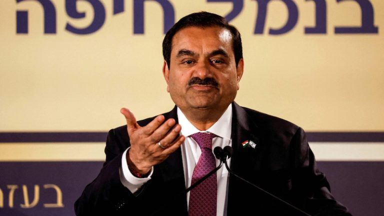 ‘हमारे वित्तीय लेनदेन खुली किताब, अपनी मुनाफाखोरी के लिए झूठ बोल रहा हिंडेनबर्ग’: विदेशी संस्था को अडानी समूह का करारा जवाब, कहा – पुराने आरोपों को ही दोहराया