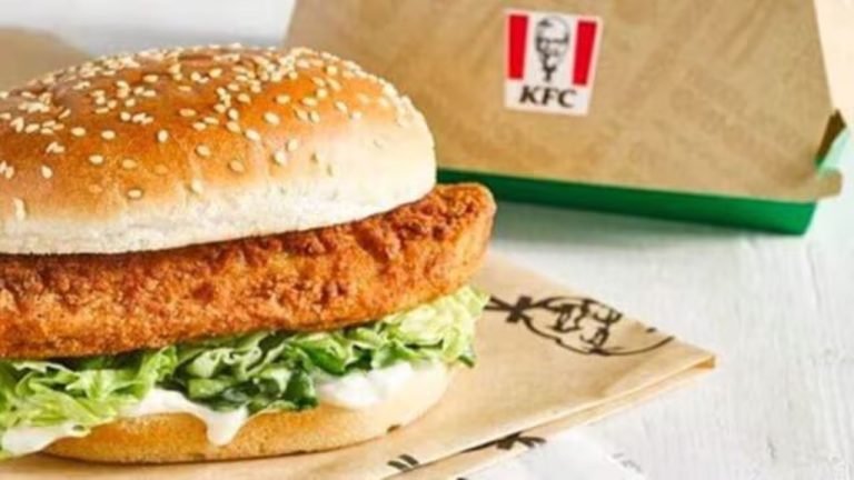KFC ने शाकाहारी ग्राहक को खिला दिया मांसाहारी बर्गर, कोर्ट ने लगाया ₹12000 का जुर्माना: Zoop ने सावन में रेलयात्री को परोसा था मांस