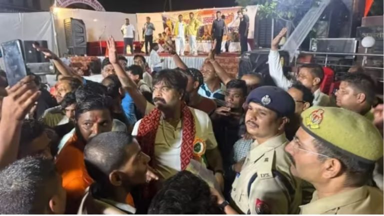 नमाज में डिस्टर्ब की बात कह मस्जिद के पास रोकी अवंतीबाई लोधी की शोभायात्रा: बच्चे के घायल होने के आरोप में पथराव, मेरठ में कई थानों की पुलिस तैनात