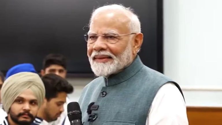क्या है लेटरल एंट्री, कब से हुई इसकी शुरुआत, क्यों मोदी सरकार ने UPSC को भर्ती विज्ञापन पर रोक का दिया आदेश: जानिए सब कुछ
