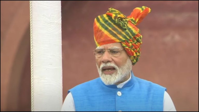 लाल किले से PM मोदी ने दिए UCC के संकेत, कहा- मौजूदा कानून कम्युनल, सेक्युलर सिविल कोड की जरूरत: ‘वन नेशन-वन इलेक्शन’ पर राजनीतिक दलों से साथ आने का आह्वान