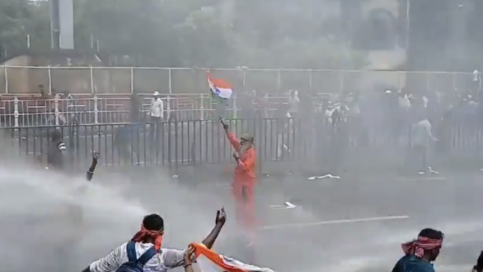 पश्चिम बंगाल, भगवाधारी, विरोध प्रदर्शन