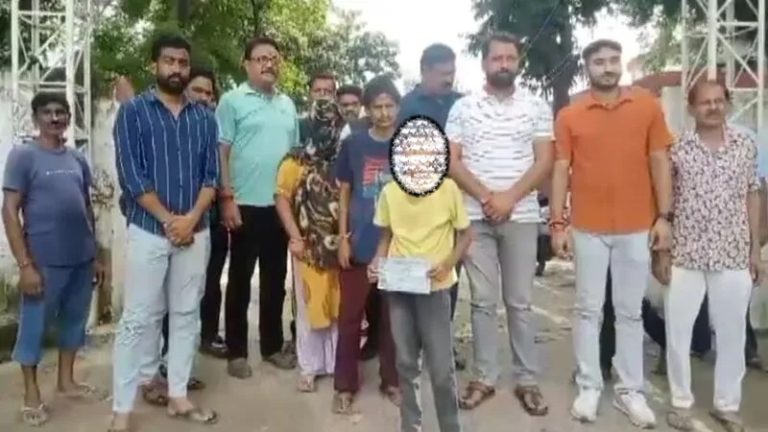 ‘तुम हिन्दू कुछ ज्यादा ही कूद रहे हो, कट कर ही बाज आओगे’: सामान खरीदने गए 10 साल के बच्चे को दुकानदार दानिश की धमकी, बकी गंदी-गंदी गालियाँ