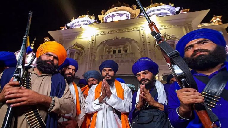 अमृतपाल के रिश्तेदारों के 14 ठिकानों पर NIA ने मारा छापा, जेल में बंद है खालिस्तान समर्थक सांसद: दस्तावेज और इलेक्ट्रॉनिक गैजेट्स एजेंसी ने किए जब्त