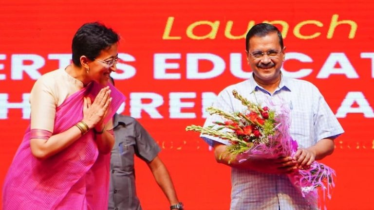 मम्मी-पापा अफजल गुरु के लिए मरते हैं, जीजा वाले चैनल ने AAP के लिए पहुँचाए ₹17 करोड़: शराब घोटाले का खुलासा होते ही हो गया बंद, ‘मुख्यमंत्री’ आतिशी से कनेक्शन