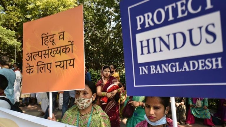 ‘अजान से 5 मिनट पहले बंद करो पूजा-पाठ, वरना जाओ जेल’: बांग्लादेश में दुर्गा पूजा से पहले हिन्दुओं को सरकार का फरमान, कहा – भारत ने हम पर थोपा राष्ट्रगान