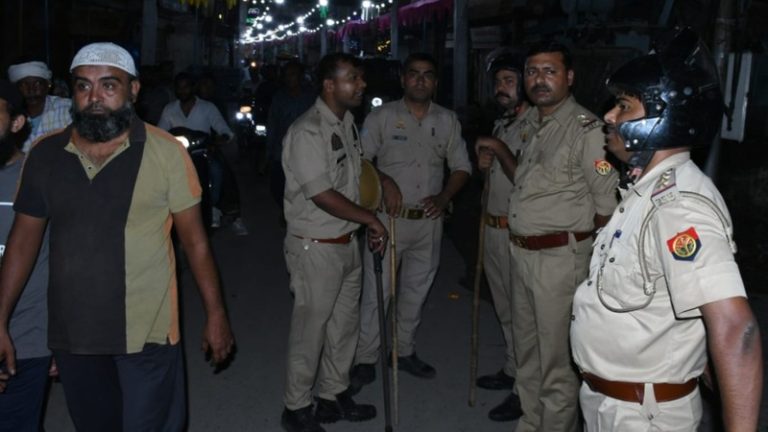 पेंटर बाबूराम को पीटा, मुकेश का पलटा ठेला: प्रशासन ने रोका था बारावफात का जुलूस तो गरीब हिंदुओं पर फूटा मुस्लिमों का गुस्सा, मंदिर में भी तोड़फोड़