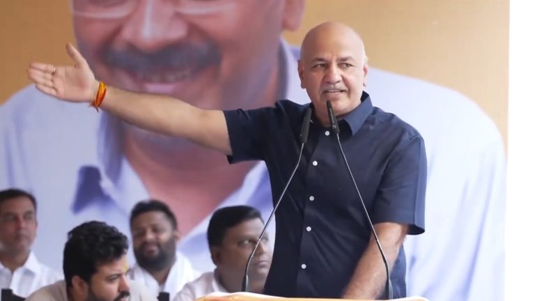 मनीष सिसोदिया ने की खुद और अरविंद केजरीवाल की राम-लक्ष्मण से तुलना, छिड़ी राजनीतिक बहस: जंतर-मंतर पर आप ने लगाई ‘जनता की अदालत’