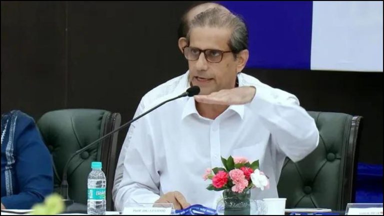 वकील महमूद प्राचा पर हाई कोर्ट ने लगाया ₹1 लाख जुर्माना, पूछा- समस्या हल हो गई फिर क्यों डाली याचिका: दिल्ली दंगों की सुनवाई के दौरान भी लग चुकी है फटकार