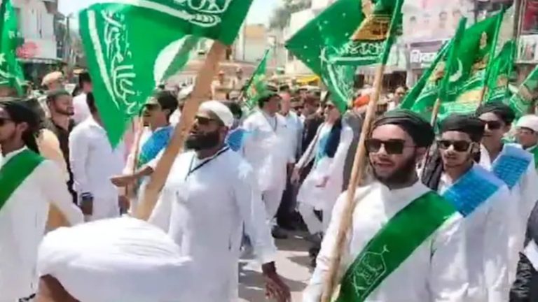 राजस्थान में पहले से तय था जुलूस का रूट, फिर भी अलग मुड़ गई इस्लामी कट्टरपंथियों की भीड़; पुलिस के रोकने पर नोकझोंक-नारेबाजी, लेकिन नहीं चल पाई मनमानी