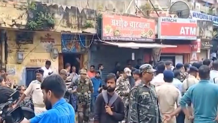 राँची में काली मंदिर के पास मिला प्रतिबंधित मांस, स्थानीय हिंदू भड़के: CCTV फुटेज में सब रिकॉर्ड, 3 जगह से मीट से भरे बोरे बरामद