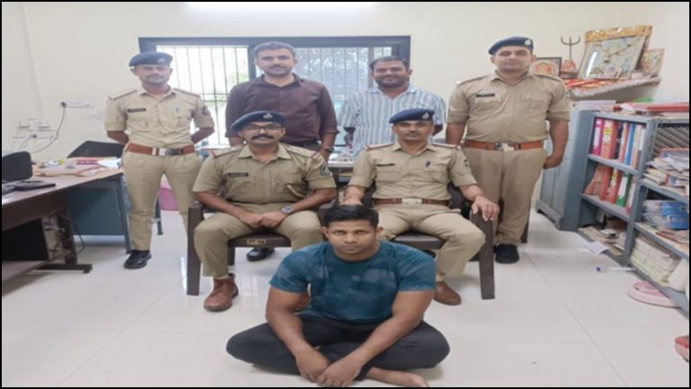 मेजर हर्षित चौधरी बन शहबाज ने कई हिंदू लड़कियों को फाँसा, शादी भी की: वन्दे भारत में चोरी से खुला राज, अधिकारी लड़की से फिर शादी के लिए करने गया था बात