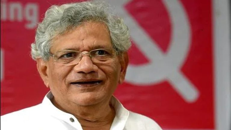 CPM नेता सीताराम येचुरी: एकमात्र हिंदू देश नेपाल से ‘हिंदू’ शब्द को गायब करने का रचा षड्यंत्र, साथ दिया था कॉन्ग्रेसी सरकार ने