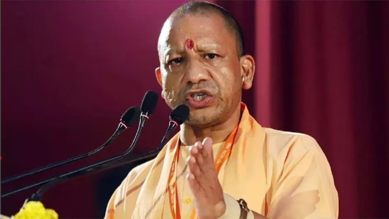 UP में खाने-पीने की हर दुकान पर लिखना होगा नाम, कर्मचारियों का होगा पुलिस वेरिफिकेशन: योगी सरकार का आदेश, ‘थूक और मूत जिहाद’ पर छिड़ी हुई है बहस