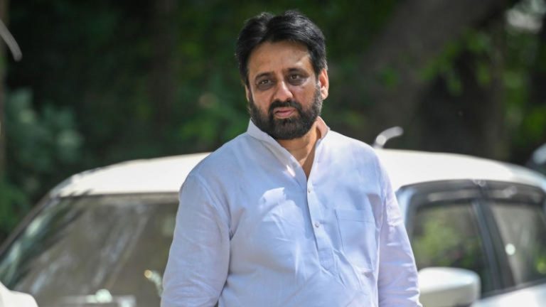 दिल्ली दंगा ‘पीड़ितों’ के नाम पर फंड, वक्फ बोर्ड के नाम पर ‘बैंक अकाउंट’, दूसरी बीवी की जानकारी छिपाई… AAP विधायक अमानतुल्लाह खान की हेराफेरी ED ने बताई: आरोप पत्र की पूरी डिटेल