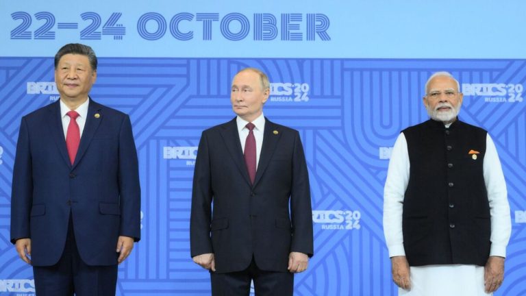 3 एटमी ताकत, 28% GDP, 44% जनसंख्या… 15 साल में ही दुनिया की एक धुरी बन गया BRICS, जानिए इसकी करेंसी आई तो क्या होगा बदलाव
