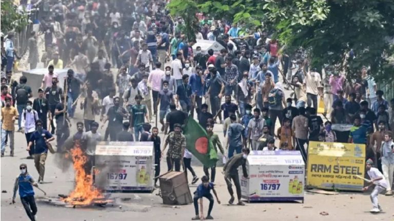 न होगी गिरफ्तारी, न मिलेगी कोई सजा: बांग्लादेश में जिन इस्लामी कट्टरपंथियों ने हिंदुओं पर किए तमाम अत्याचार, उन्हें युनूस सरकार ने दिया ‘कानूनी कवच’