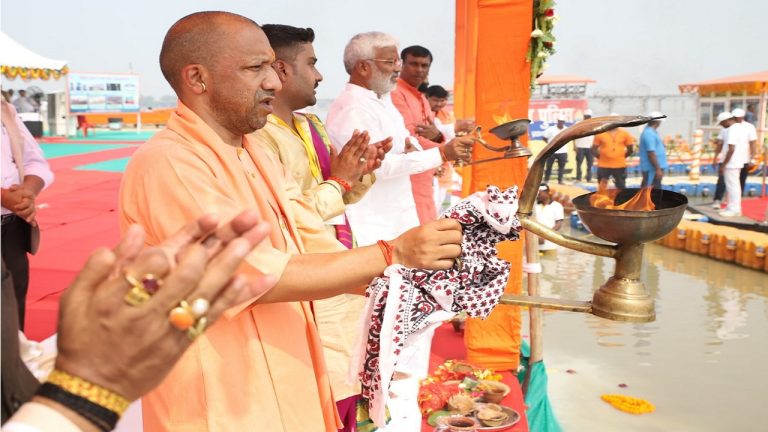 AI का इस्तेमाल, प्रयागराज महाकुंभ क्षेत्र का होगा विस्तार: श्रद्धालुओं को इस बार 1 किमी से अधिक नहीं चलना पड़ेगा पैदल, बोले CM योगी- स्वच्छता-सुरक्षा-सुविधा पर विशेष ध्यान