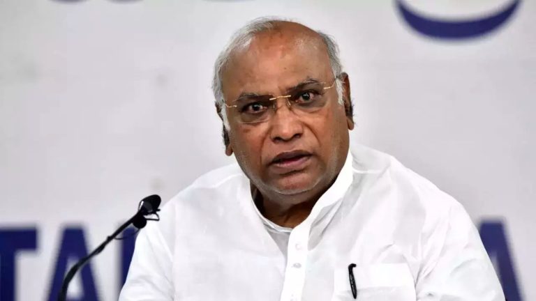 ‘कर्नाटक वक्फ बोर्ड की जमीन पर मल्लिकार्जुन खड़गे का कब्जा’: JPC के सामने अल्पसंख्यक आयोग के पूर्व चेयरमैन ने कॉन्ग्रेस अध्यक्ष की खोली पोल, बैठक छोड़ भाग गए विपक्षी सांसद