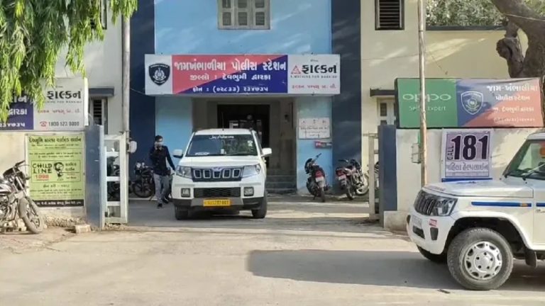 कार में बैठ गरबा सुन रहे थे RSS कार्यकर्ता, इस्लामी कट्टरपंथियों की भीड़ ने घेर कर किया हमला: पीड़ित ने ऑपइंडिया को सुनाई आपबीती