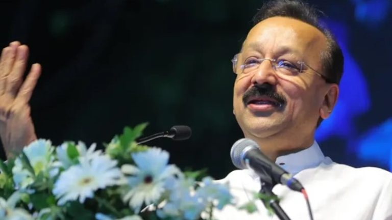 जिनकी इफ्तार पार्टी ने कराया शाहरुख-सलमान का ‘मिलन’, पटाखों के शोर के बीच मुंबई में उनकी गोली मारकर हत्या: आ रहा लॉरेंस बिश्नोई गैंग का नाम, मिली थी Y सिक्योरिटी