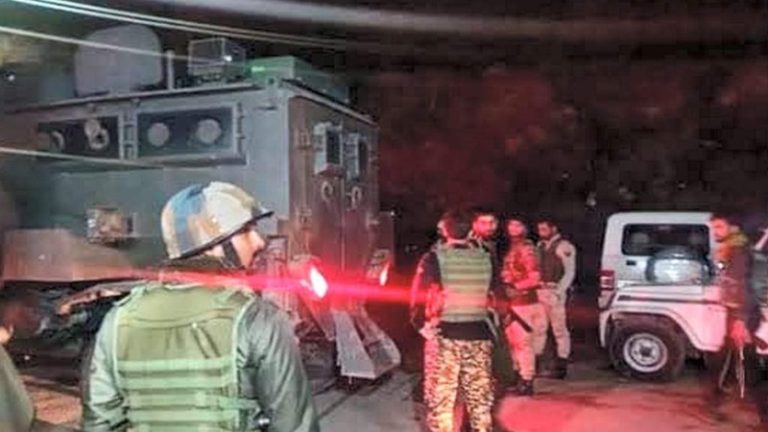 कैंप में कर रहे थे आराम, TRF आतंकियों ने भून डाला: डॉक्टर समेत 7 की मौत, उमर अब्दुल्ला की सरकार बनने के बाद J&K में दूसरा अटैक